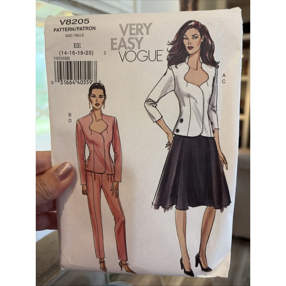 New Very Easy Vogue 8205 Pattern Misses' Sweetheart Jacket, Skirt & Pants 14-20